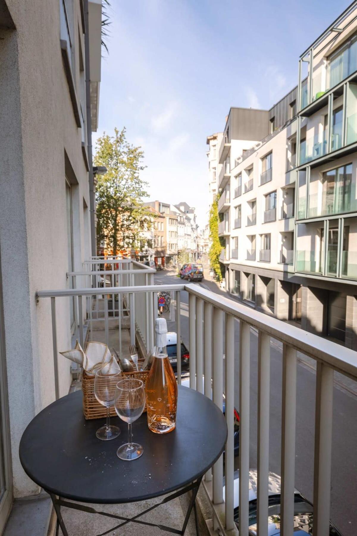 Stylish Apartment With Terrace And Balcony Antwerpen Buitenkant foto