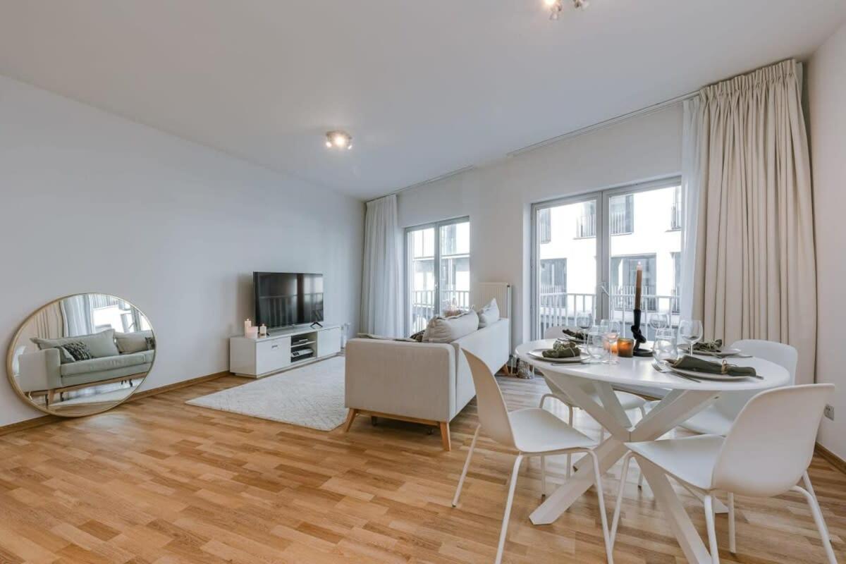 Stylish Apartment With Terrace And Balcony Antwerpen Buitenkant foto